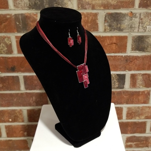 Pink and Red Necklace and Earrings - Picture 3 of 6